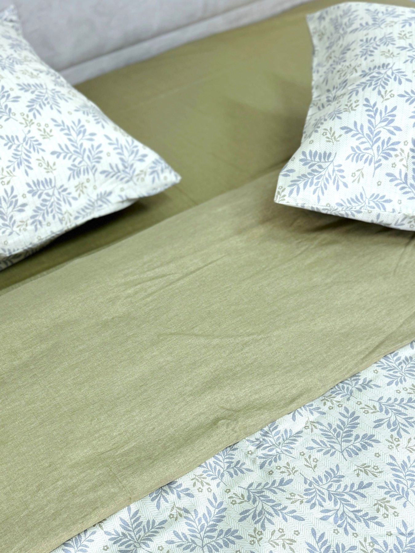 Комплект постільної білизни полуторний сатин зелений (рис. 24308) Ecotton модель 24803 Фото