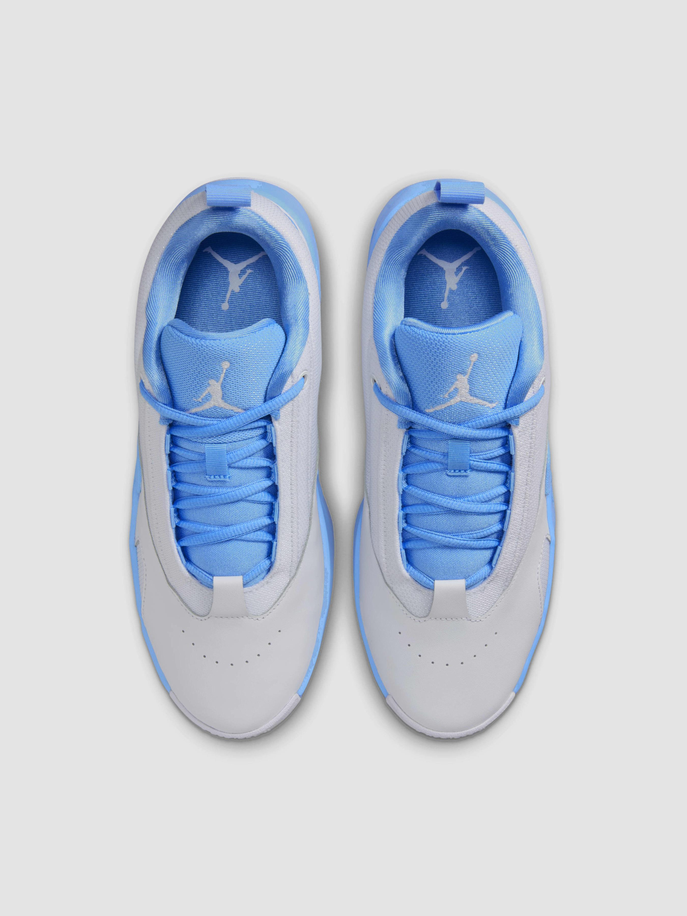 Кроссовки повседневные Jordan Max Aura 6 модель FQ7943-100 Фото