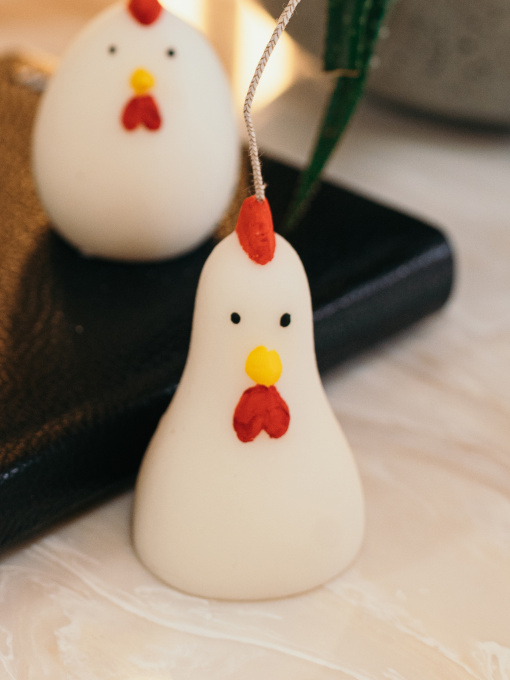 Ароматическая свеча "Петушок", аромат - "Бренди-груша", из натурального оливкового воска Candle Design модель 140.2021 Фото