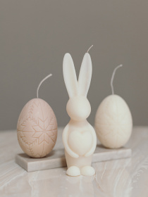 Аромасвечка "Заяц любви", аромат - "Ежевика & шампанское", натуральный пчелиный воск Candle Design модель 140.2010 Фото