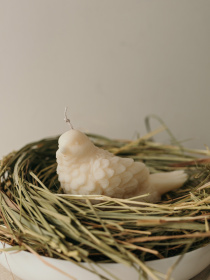 Свеча "Птичка М" парфюмированная, аромат - "Цвет вишни", из натурального оливкового воска Candle Design модель 140.2022 Фото