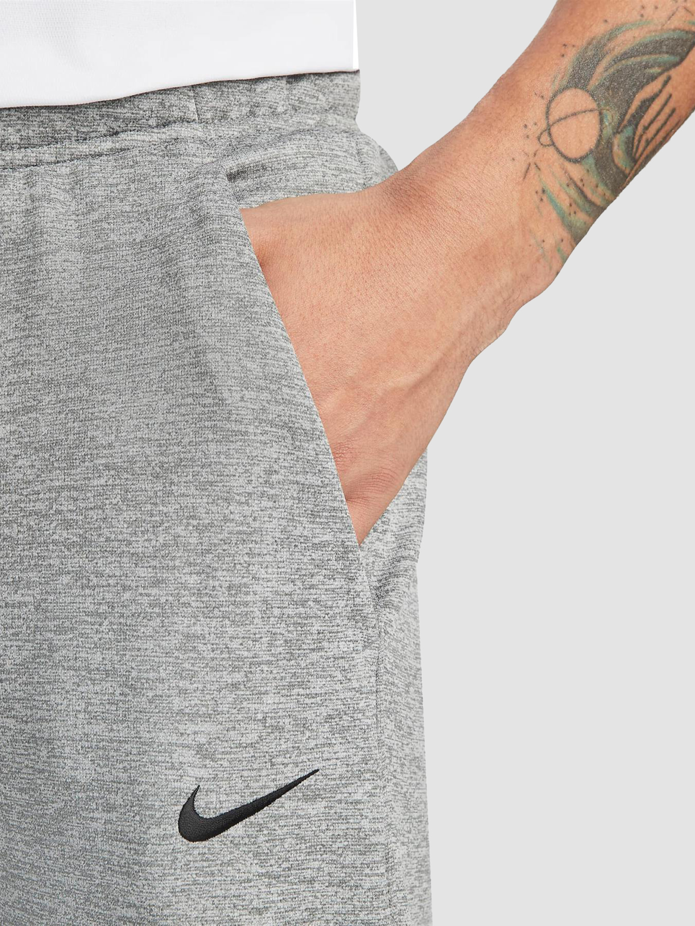 Джоггеры NIKE Tapered Fitness модель DQ5405-063 Фото