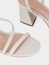 Босоніжки Attizzare модель JR660-70 Фото