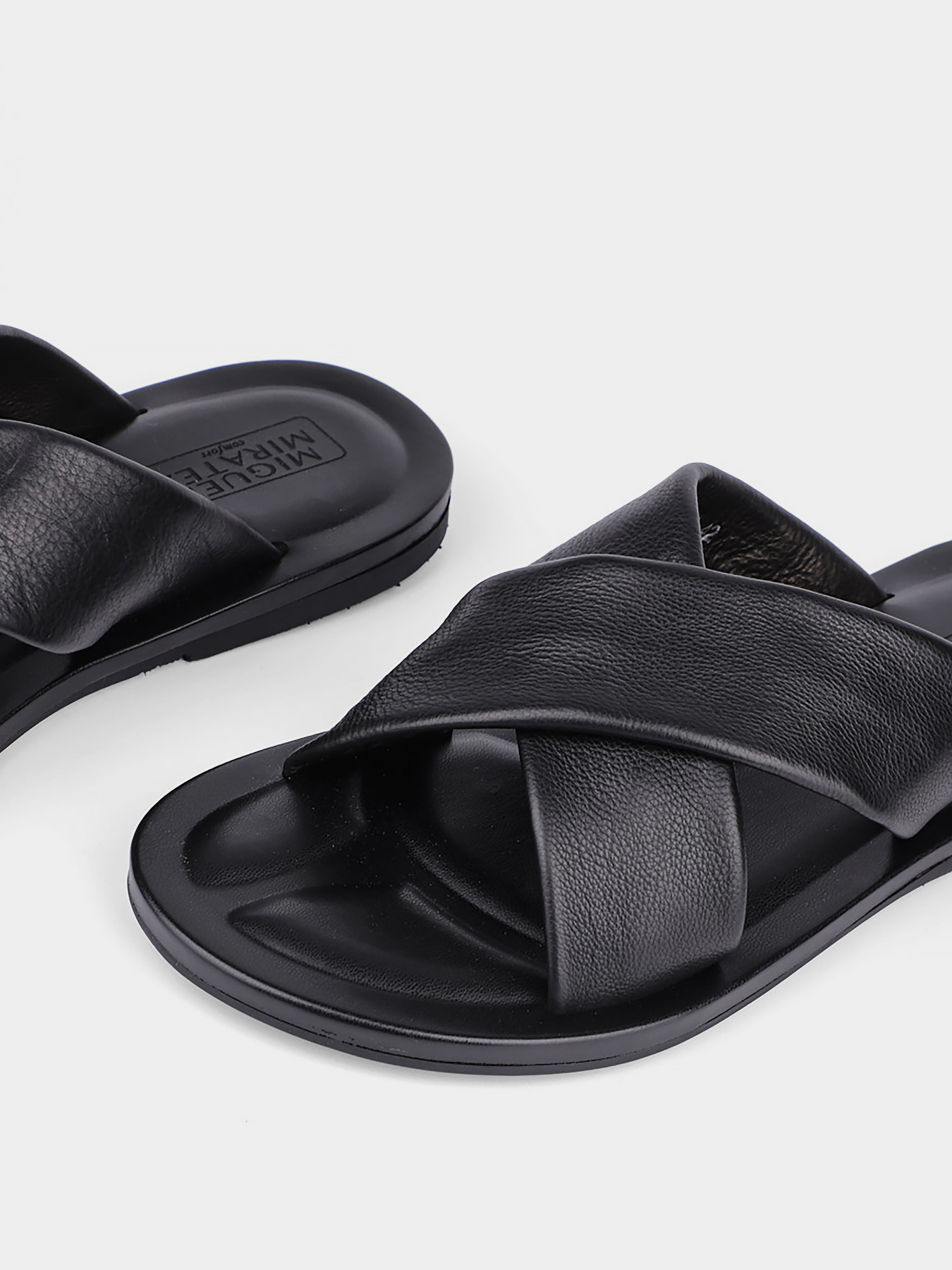 Шльопанці Miguel Miratez модель M1711858-01A ВЛ-24 Фото