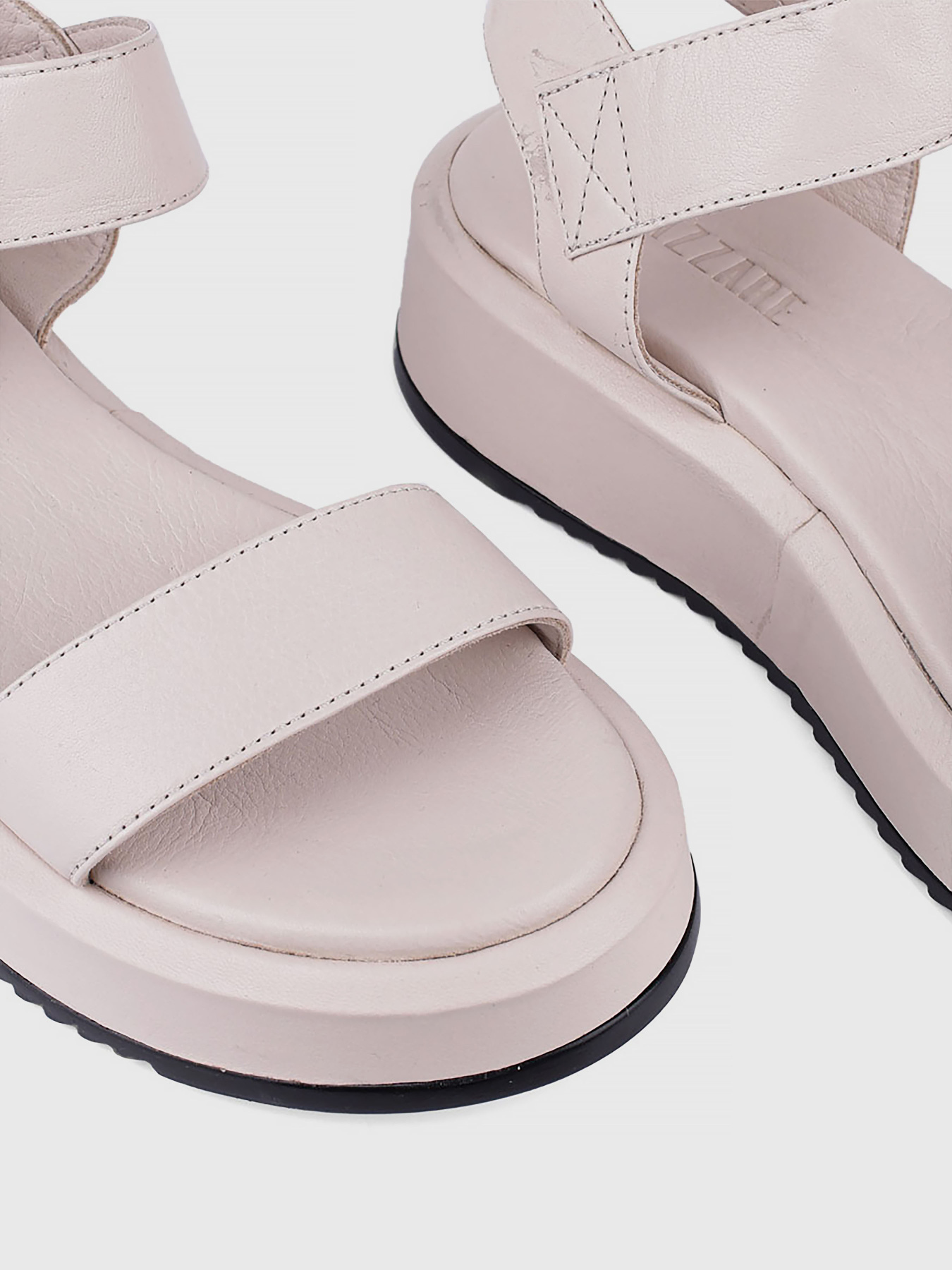 Сандалии Attizzare модель 2938 Фото