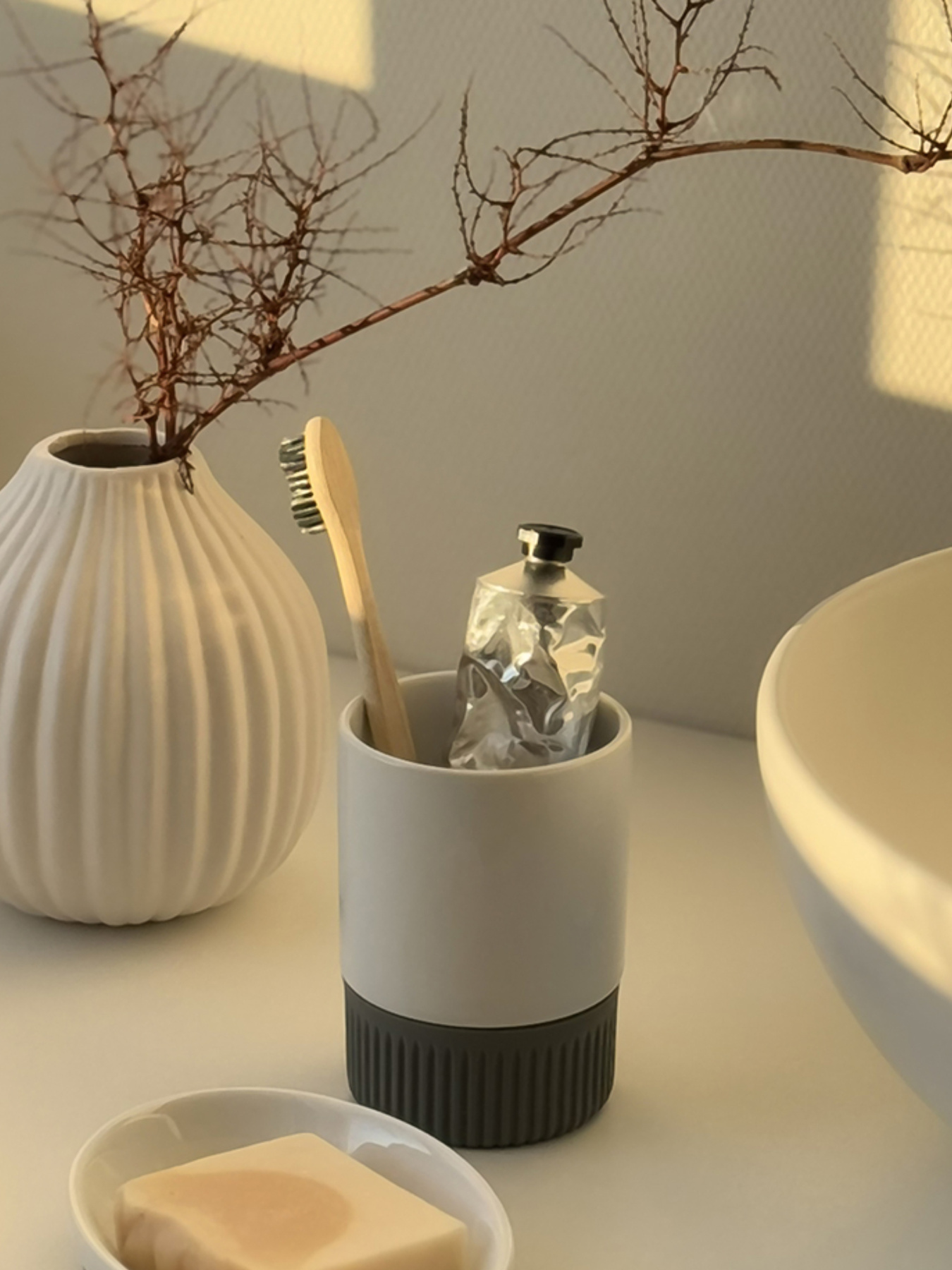 Подставка для зубных щеток "Stockholm" белая/серая MBM HOME модель BA-46 WHITE/GRAY Фото