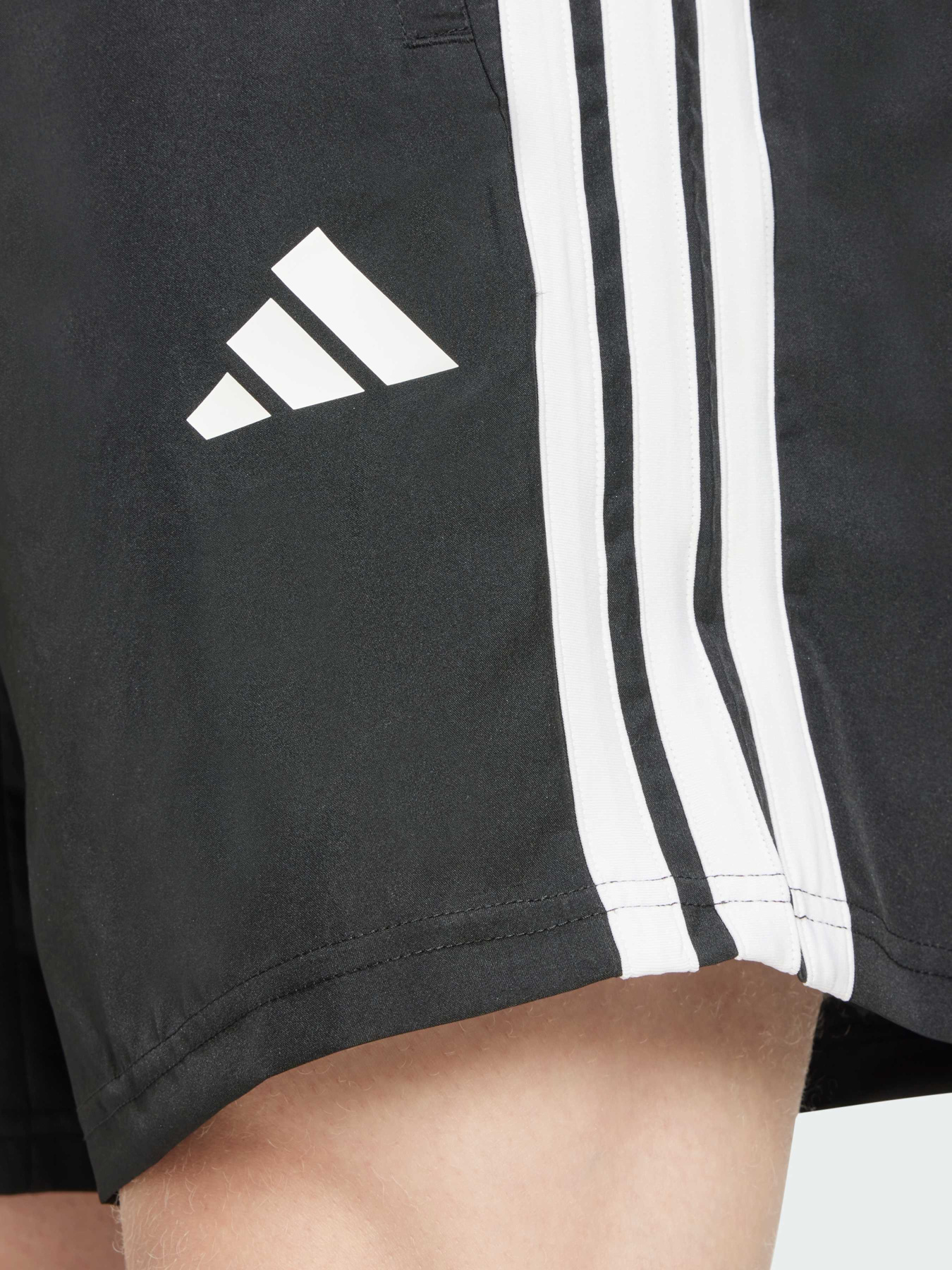 Спортивні шорти Adidas модель JC7718 Фото