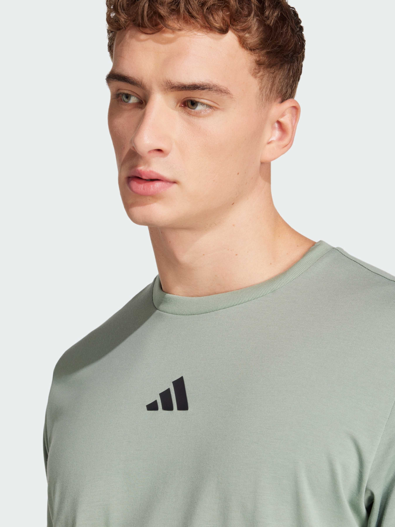 Футболка спортивная Adidas модель JD8234 Фото