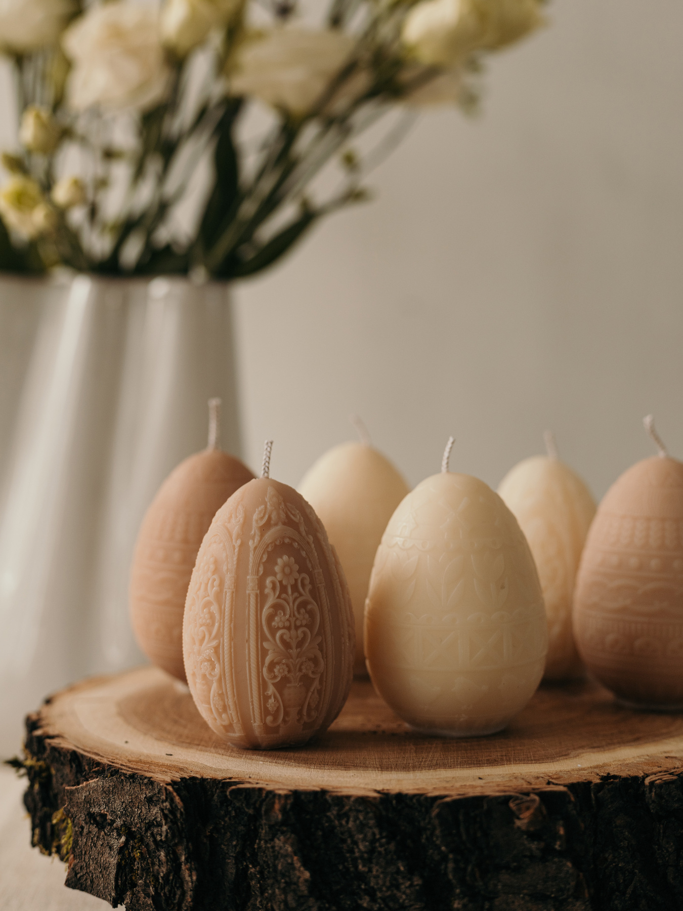 Пасхальная аромасвечка "Писанка цветочная", аромат "Гранатовый сидр", из натурального оливкового воска Candle Design модель 170.2002 Фото