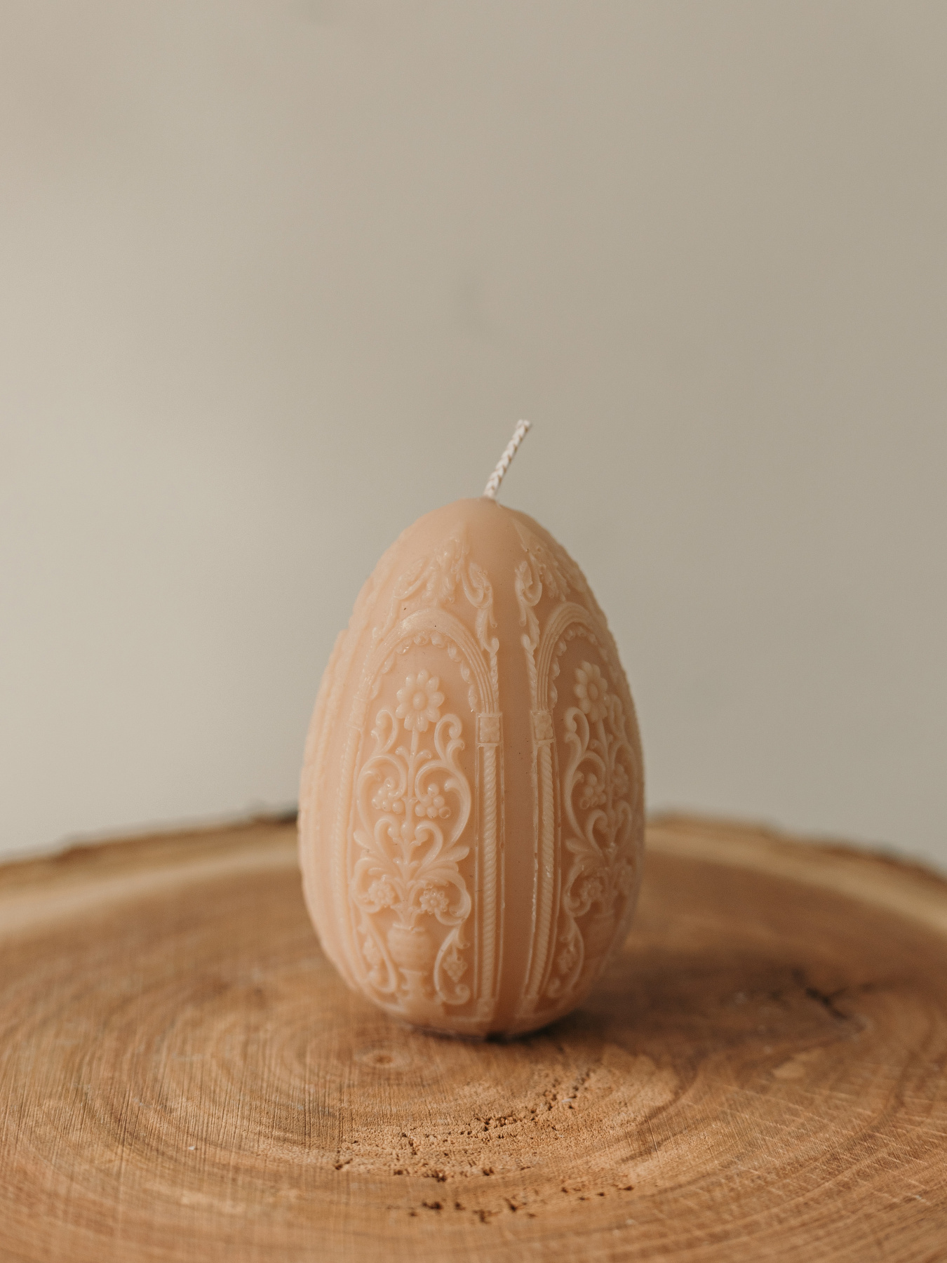 Пасхальная аромасвечка "Писанка цветочная", аромат "Гранатовый сидр", из натурального оливкового воска Candle Design модель 170.2002 Фото