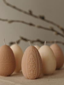 Великодня аромасвічка "Писанка квіткова", аромат "Гранатовий сидр", з натурального оливкового воску Candle Design модель 170.2002 Великодня аромасвічка "Писанка квіткова", аромат "Гранатовий сидр", з натурального оливкового воску Candle Design модель 170.2002 Фото