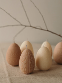 Великодня аромасвічка "Писанка з орнаментом", аромат "Гранатовий сидр", з натурального оливкового воску Candle Design модель 170.2004 Фото