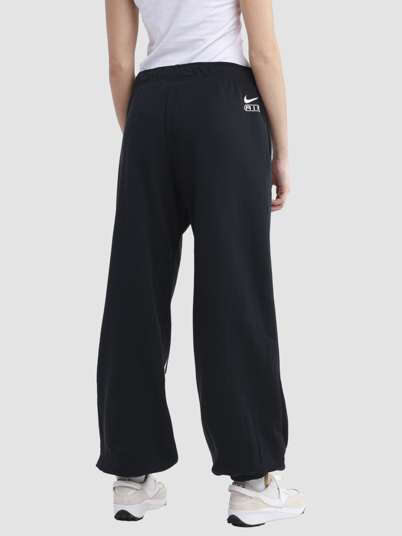 Джоггеры NIKE W Nsw Air Mr Flc Jogger модель FN1902-010 Джоггеры NIKE W Nsw Air Mr Flc Jogger модель FN1902-010 Фото