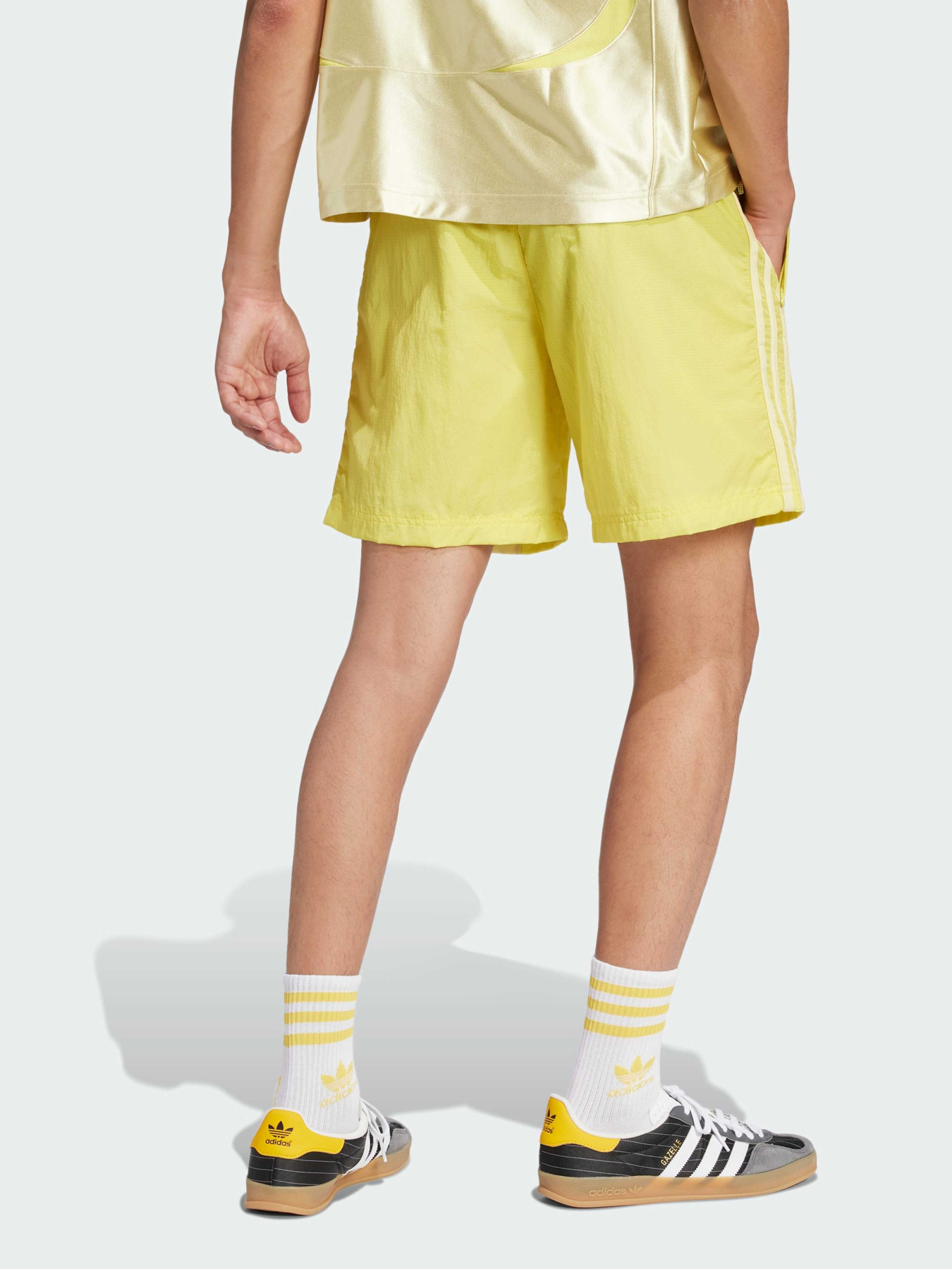 Шорти Adidas Adicolor модель JP1130 Фото