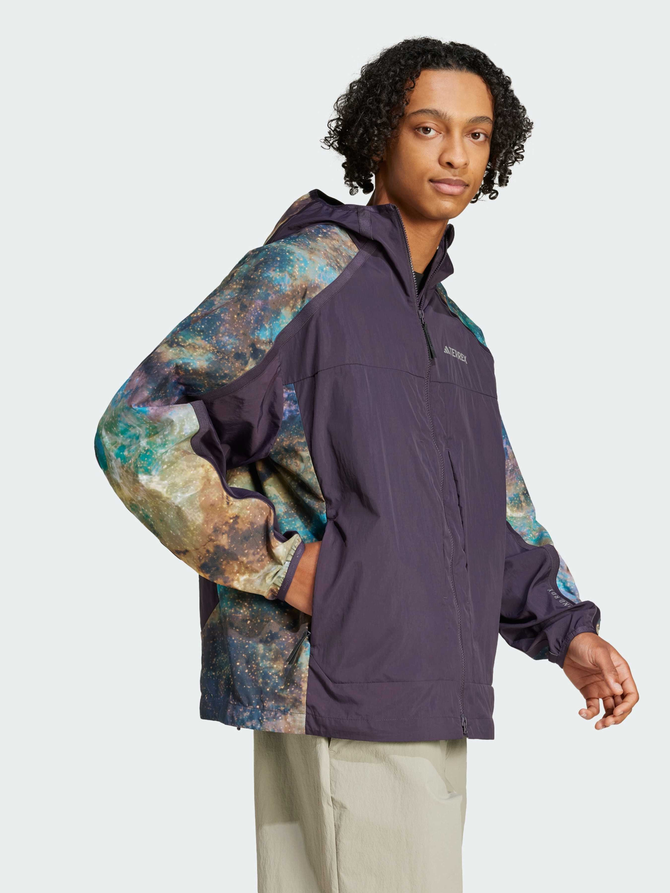 Ветровка Adidas модель JD5839 Фото