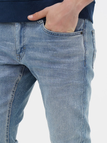 Зауженные джинсы Mustang Jeans Oregon Slim модель 1013682 Фото