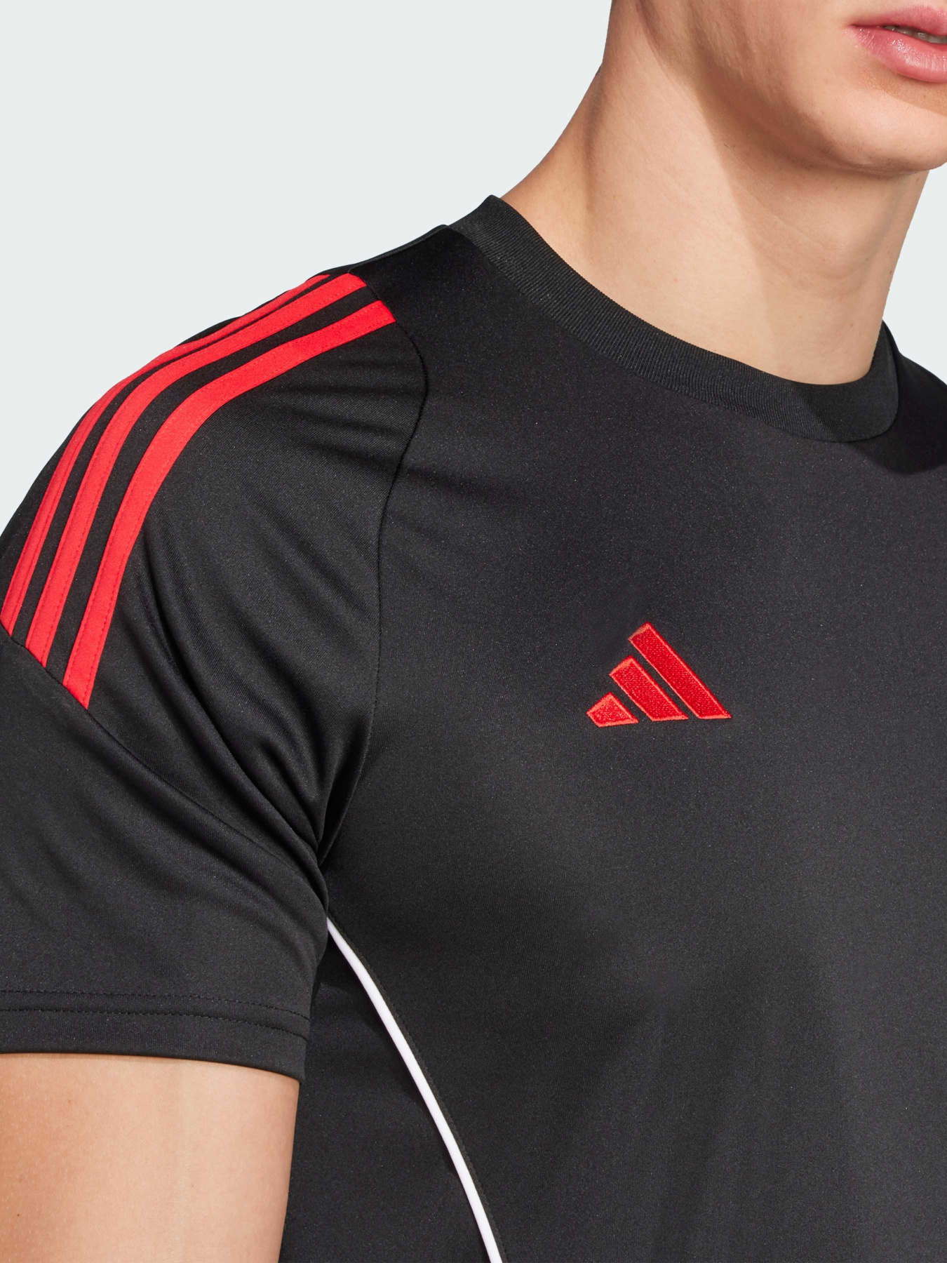 Футболка спортивная Adidas Tiro модель JP2494 Фото