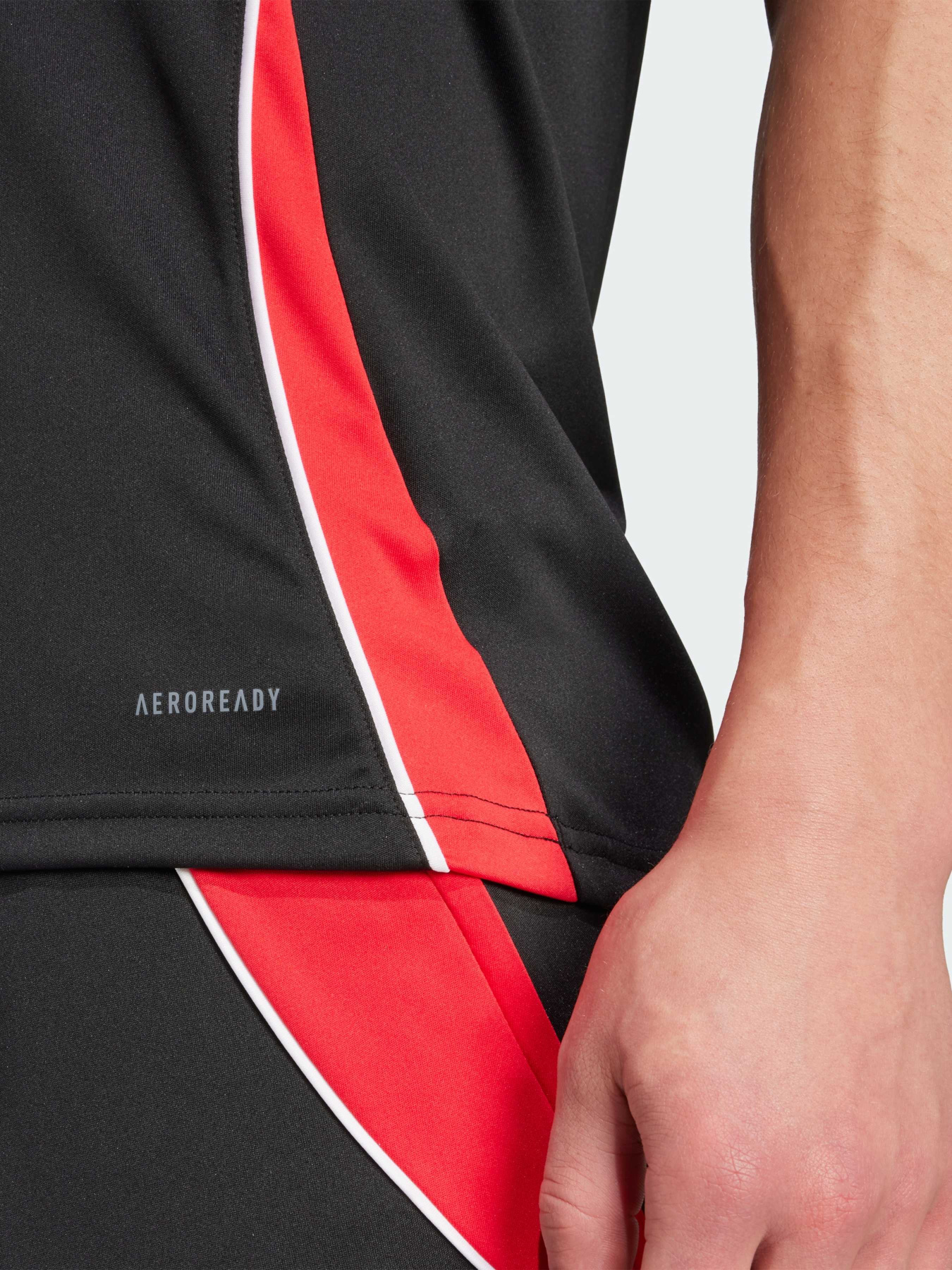 Спортивна футболка Adidas Tiro модель JP2494 Фото