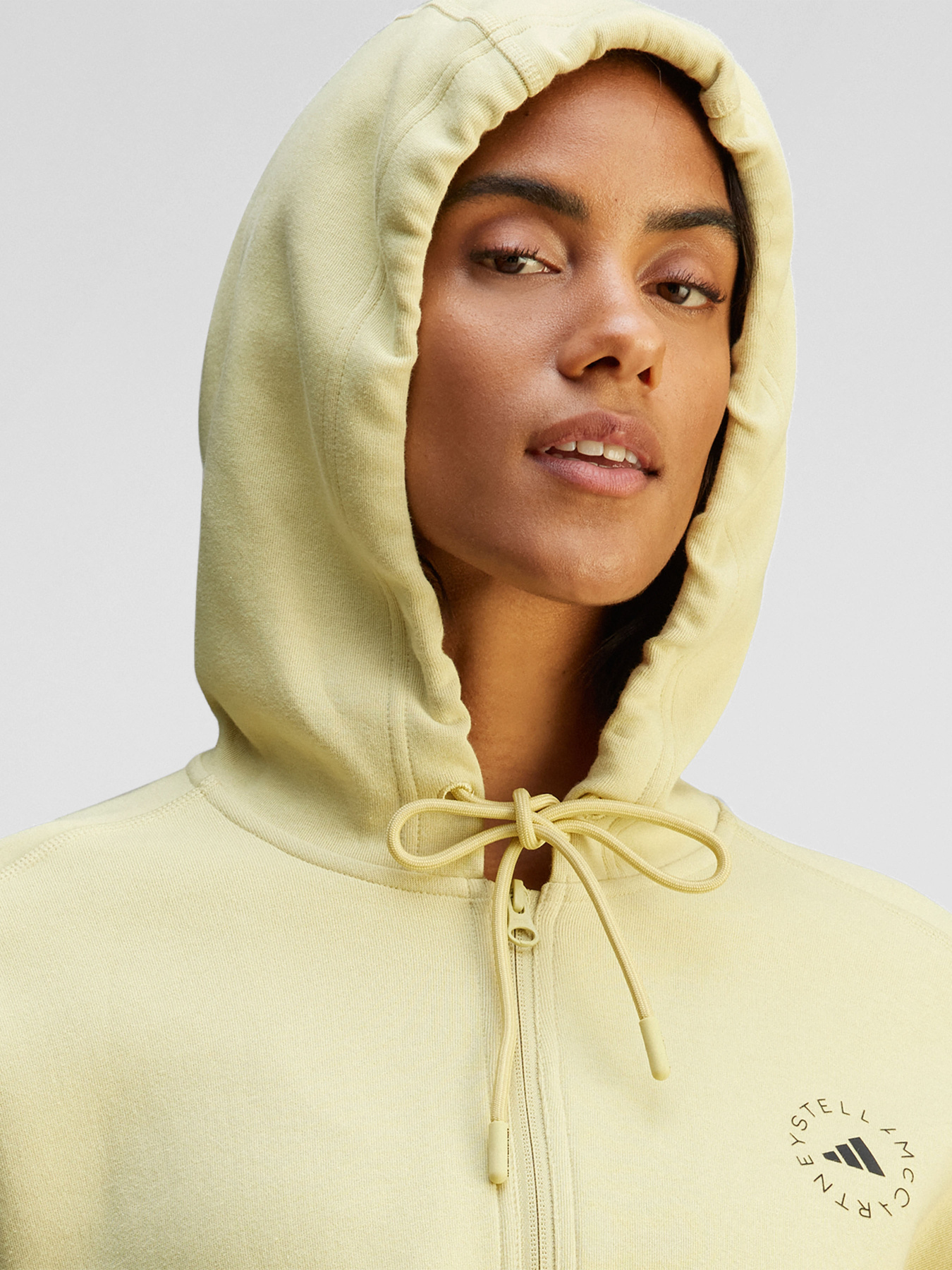 Кофта спортивная Adidas модель JJ0142 Кофта спортивная Adidas модель JJ0142 Фото