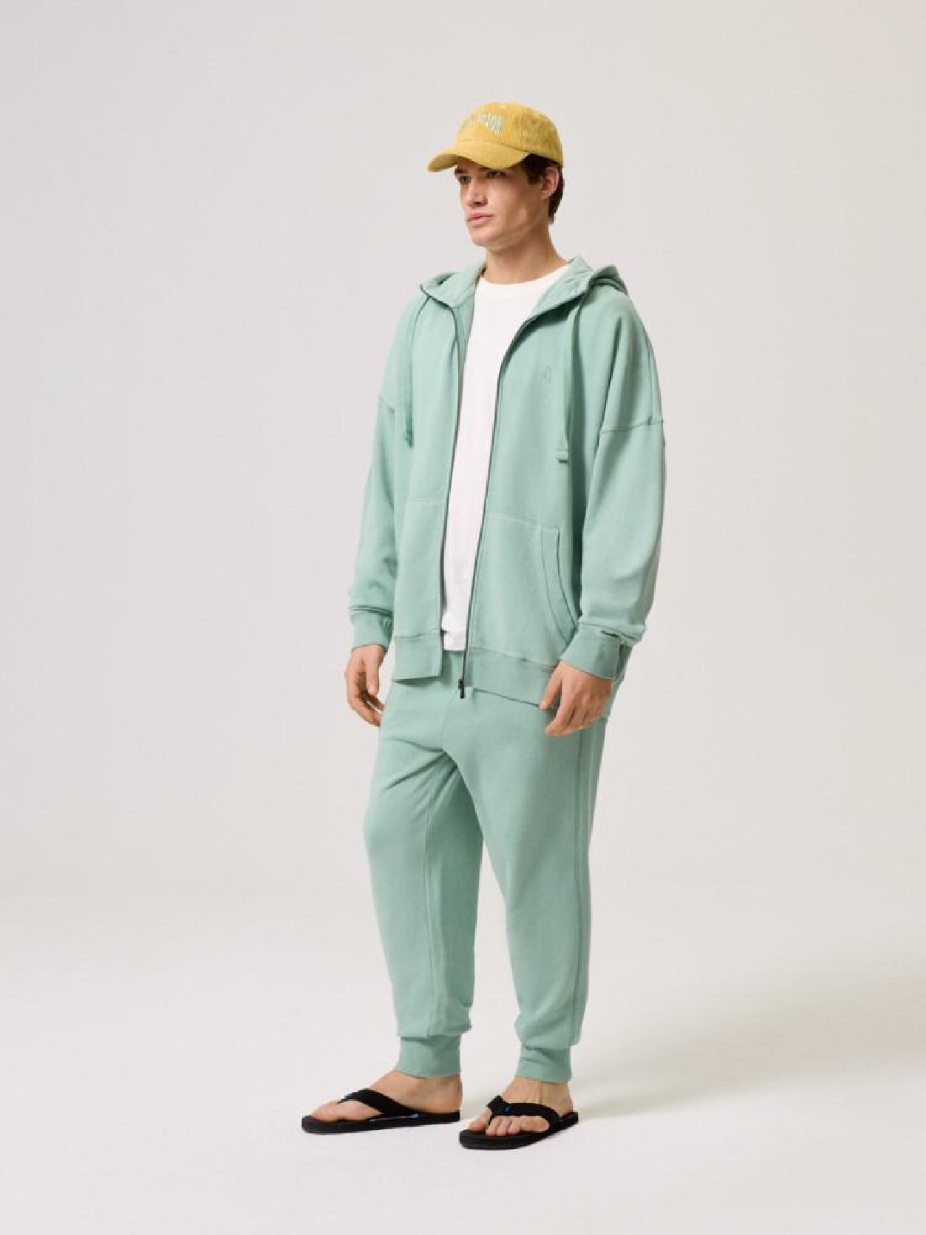 Спортивная кофта DIVERSE Cltn Acid 03 модель 10044308 Спортивная кофта DIVERSE Cltn Acid 03 модель 10044308 Фото