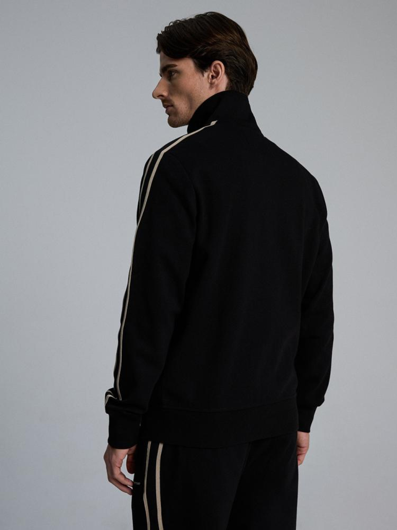 Спортивная кофта DIVERSE Manfield модель 10046127 Фото