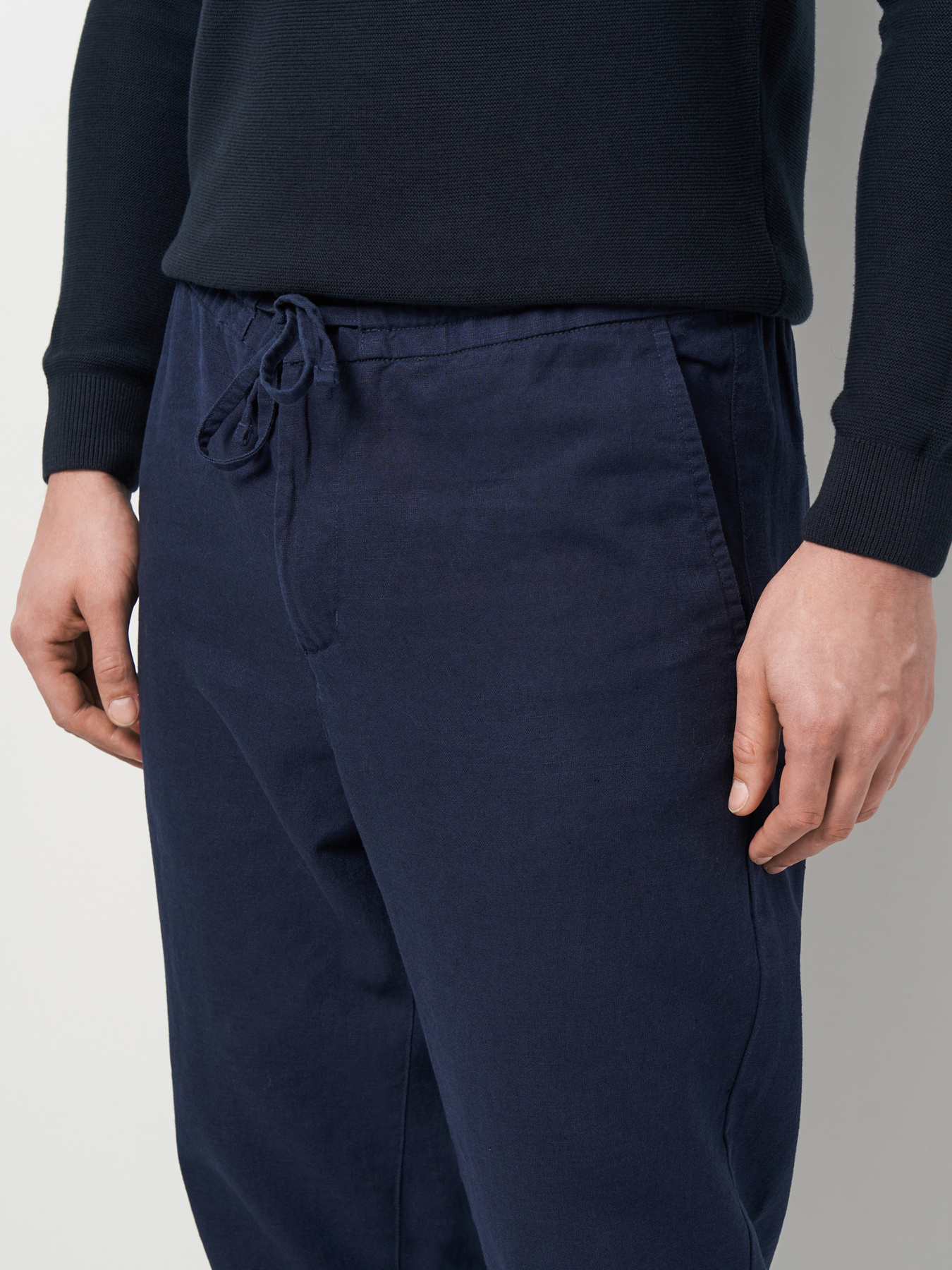 Завужені джинси Mustang Jeans Milano Linen Jogger модель 1015156 Фото