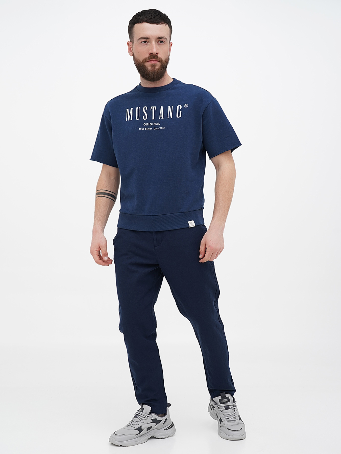 Зауженные джинсы Mustang Jeans Milano Linen Jogger модель 1015156 Фото