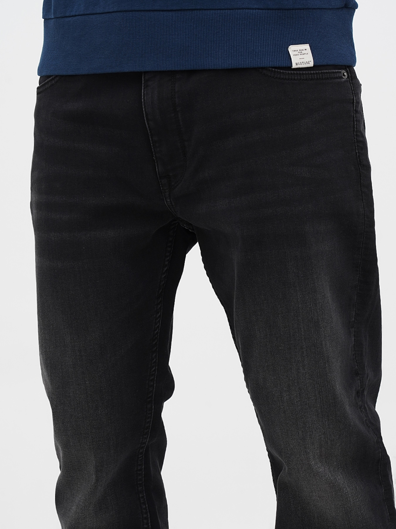 Завужені джинси Mustang Jeans Boston K модель 5008806 Фото