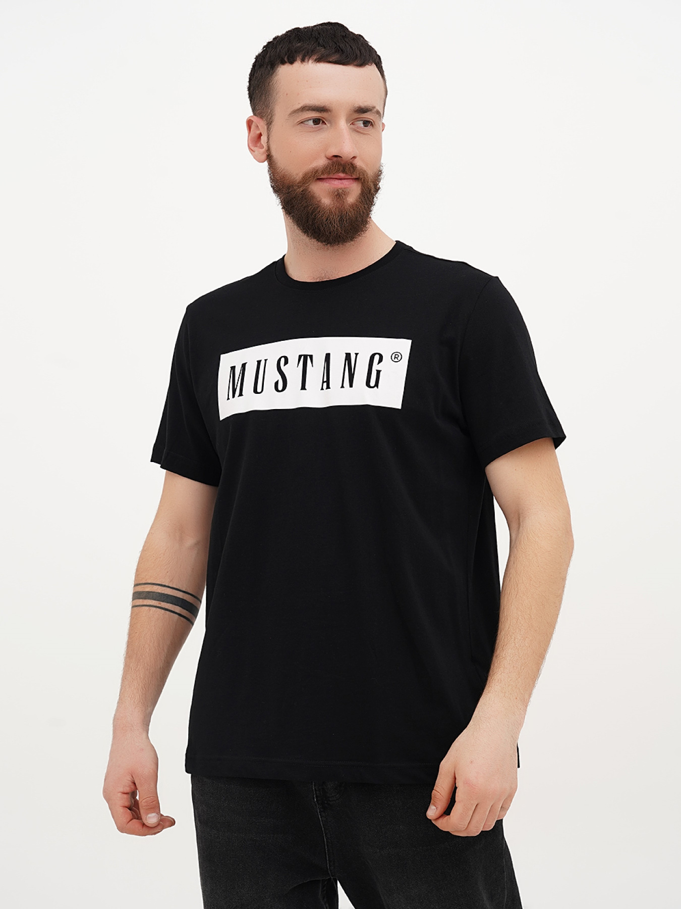 Футболка Mustang Jeans Alex C LOGO Tee модель 1013223 Фото