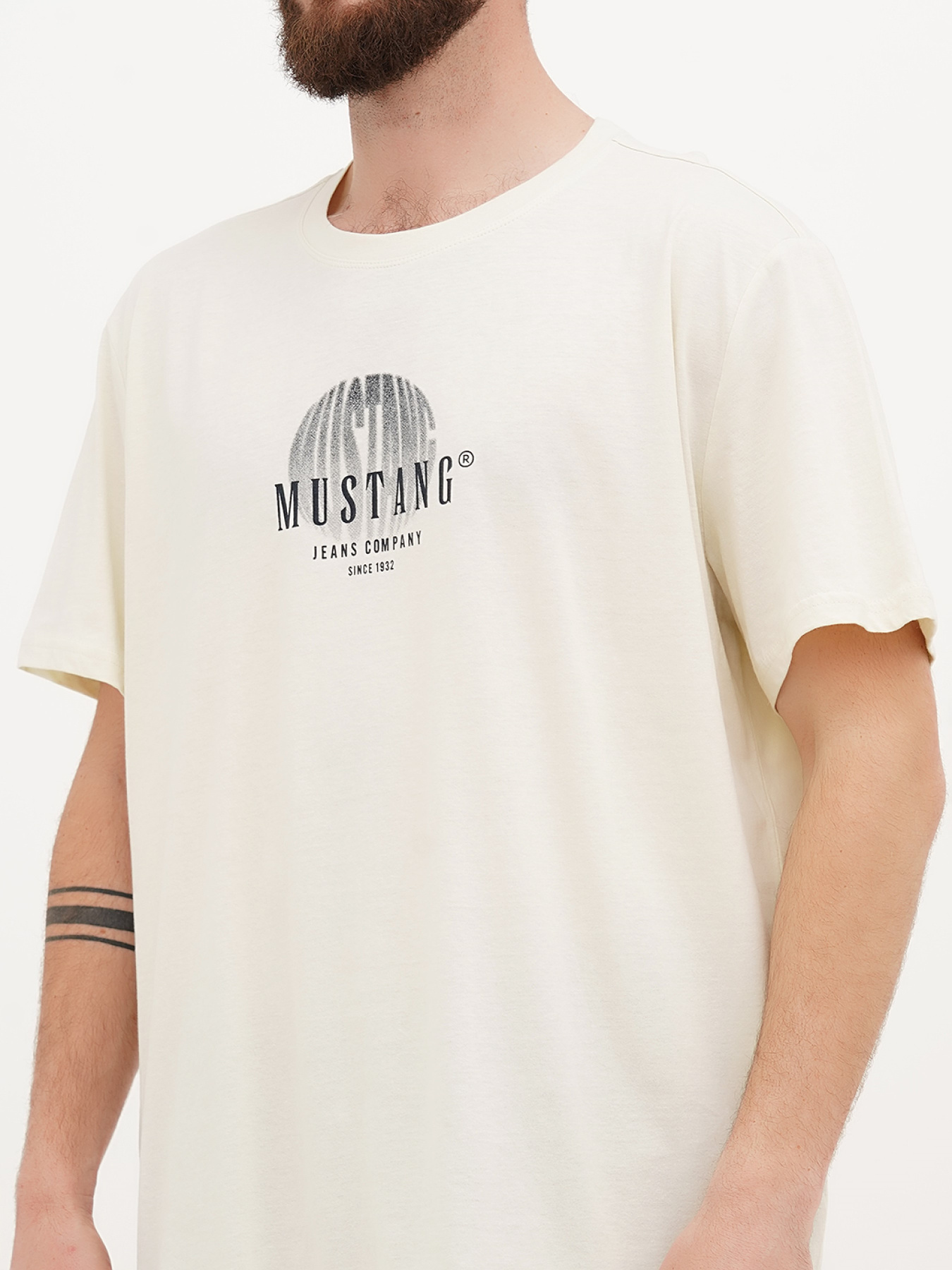 Футболка Mustang Jeans Austin, модель 4015646 Фото