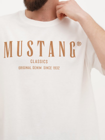 Футболка Mustang Jeans Alex C Print модель 10140811 Футболка Mustang Jeans Alex C Print модель 10140811 Фото