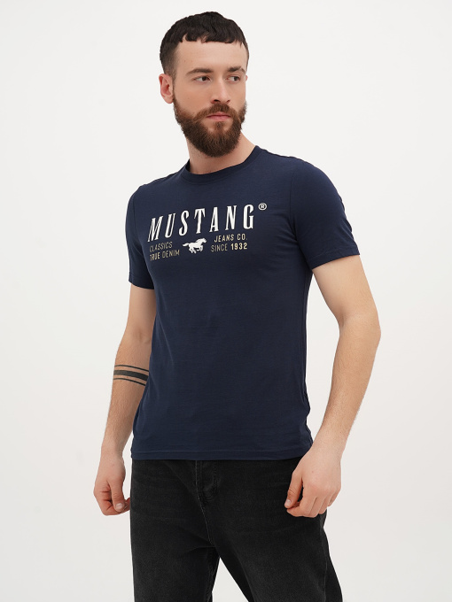 Футболка Mustang Jeans Alex C Print модель 1014094 Фото