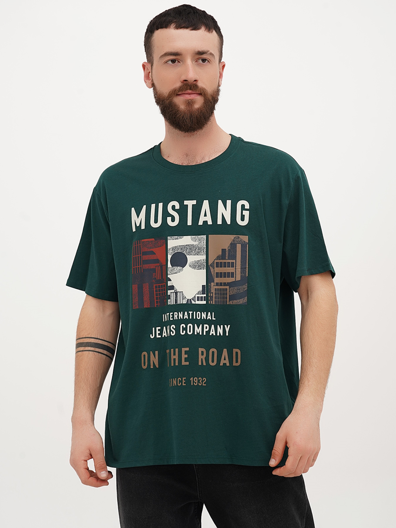 Футболка Mustang Jeans Alex C Print модель 3014453 Фото