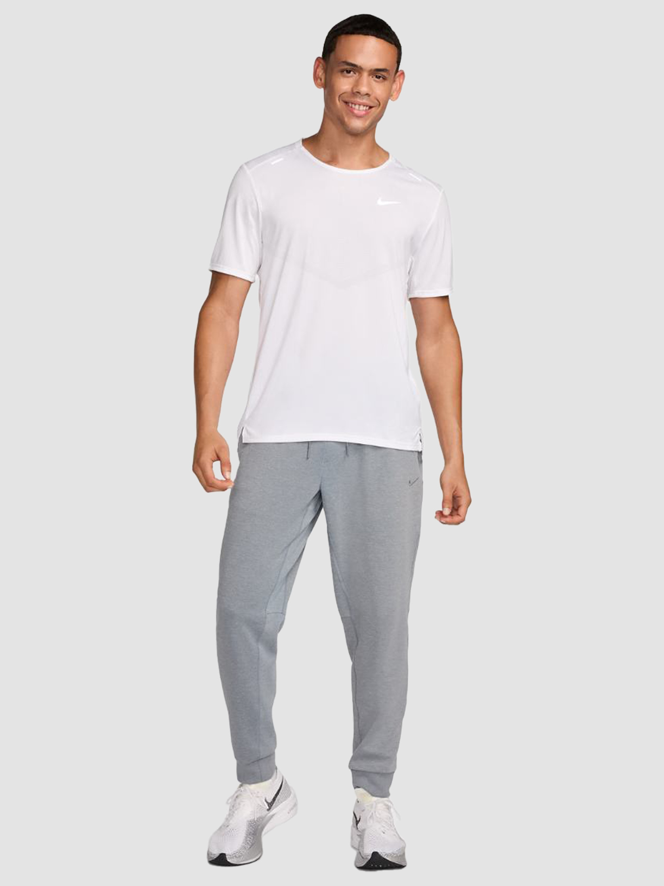 Джогери NIKE M Dri-Fit Uv Primary Jogger Pant модель FZ0975-065 Фото
