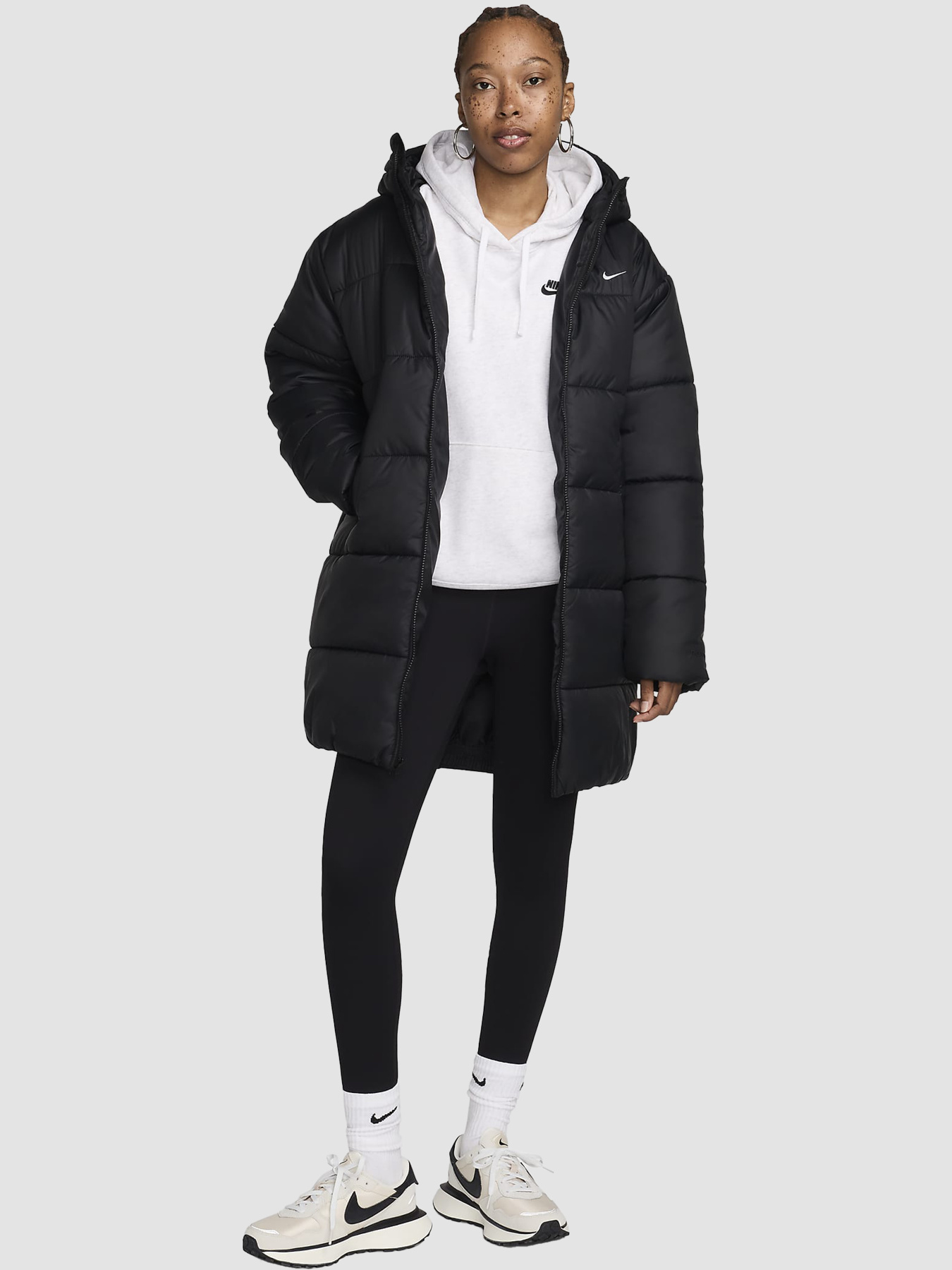 Зимова куртка NIKE Sportswear Classic Puffer модель FZ5903-010 Фото