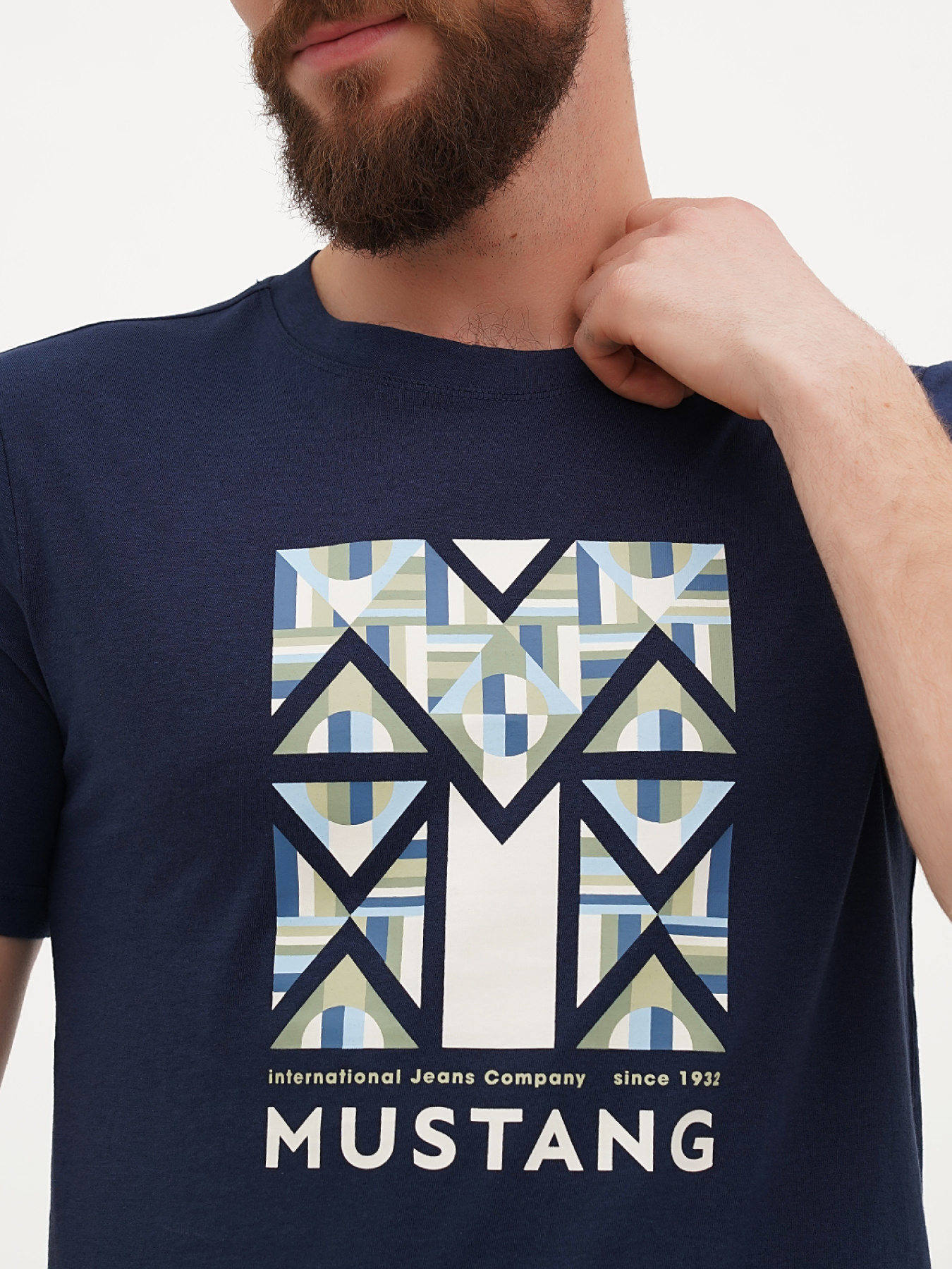 Футболка Mustang Jeans Austin модель 3014954 Фото