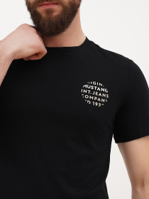 Футболка Mustang Jeans Austin модель 4014929 Фото