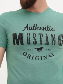 Футболка Mustang Jeans Alex C Print модель 4012988 Фото