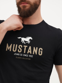 Футболка Mustang Jeans Austin модель 3015059 Фото