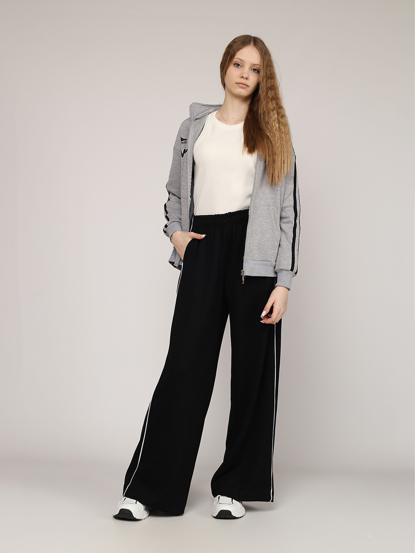 Кофта спортивная YUKI модель ЦБ-00270856 Фото