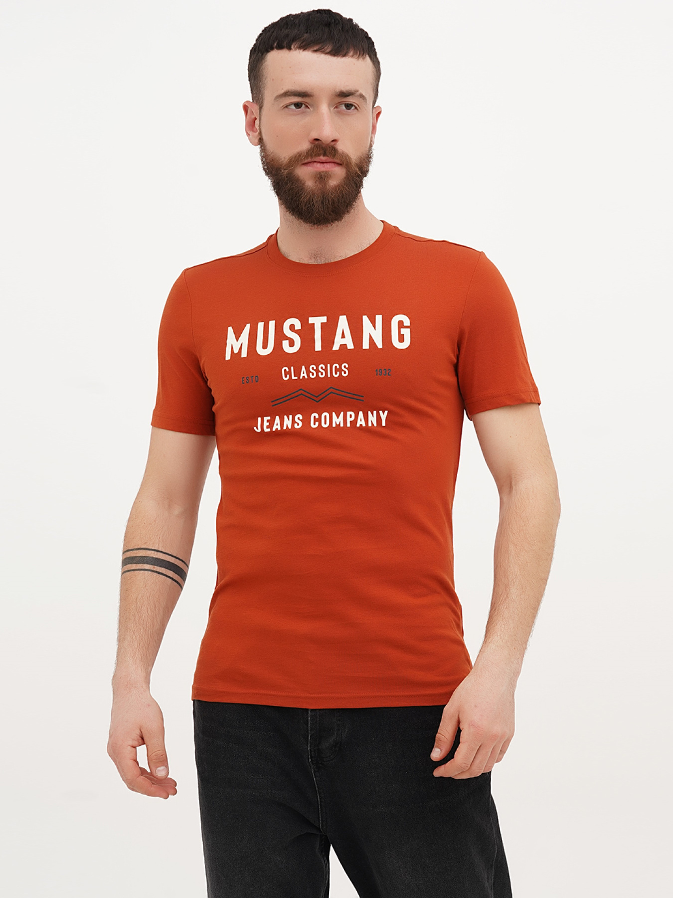 Футболка Mustang Jeans Alex C Print модель 1014446 Фото