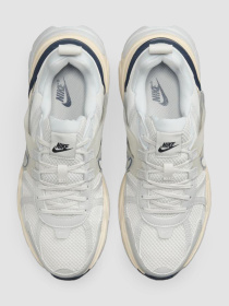 Кросівки для бігу NIKE V2k Run модель FD0736-004 Фото