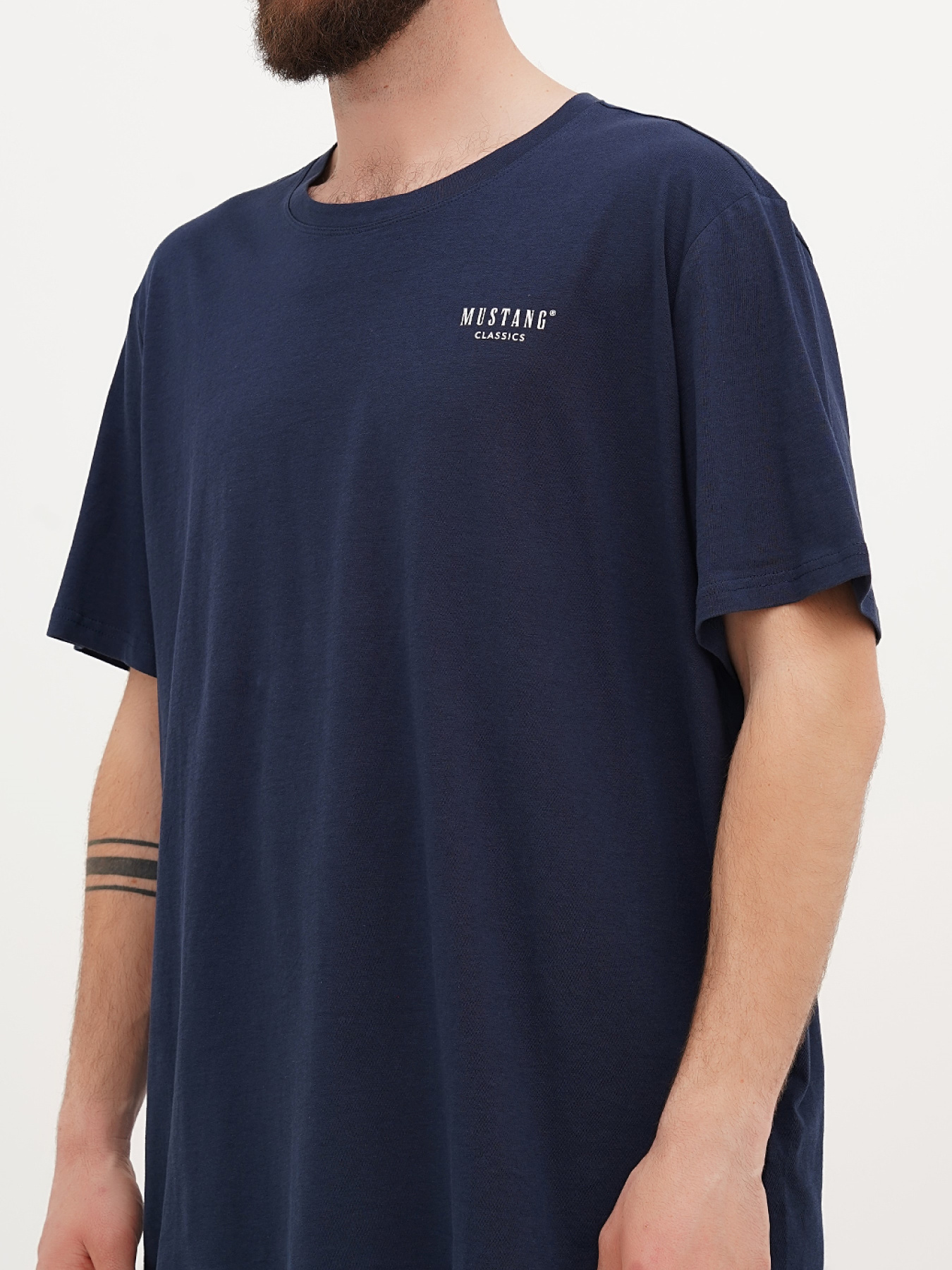 Футболка Mustang Jeans Austin модель 3014950 Фото
