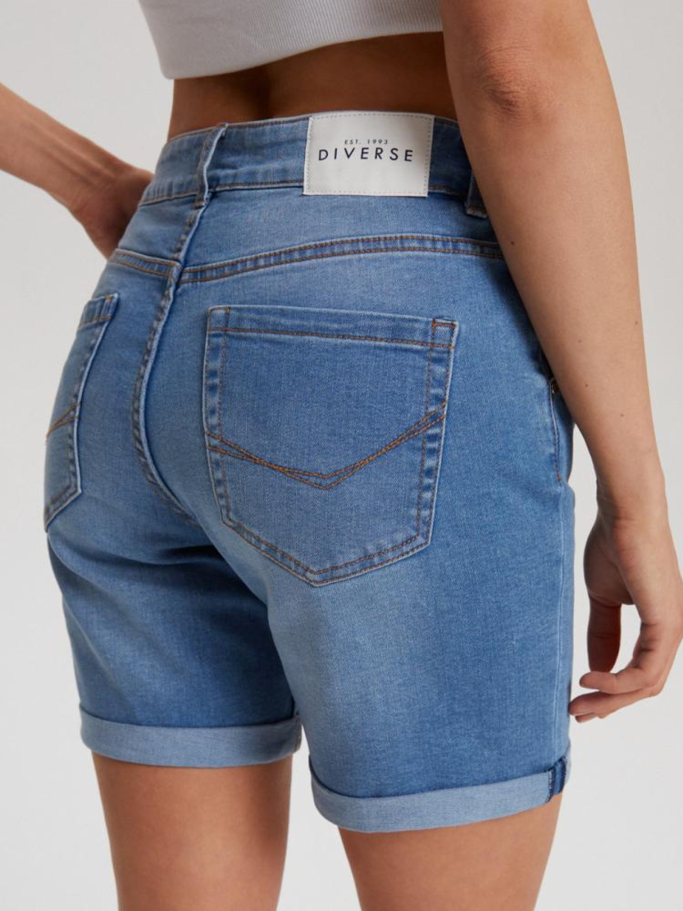 Джинсовые шорты DIVERSE Bomia модель 10041490 Фото