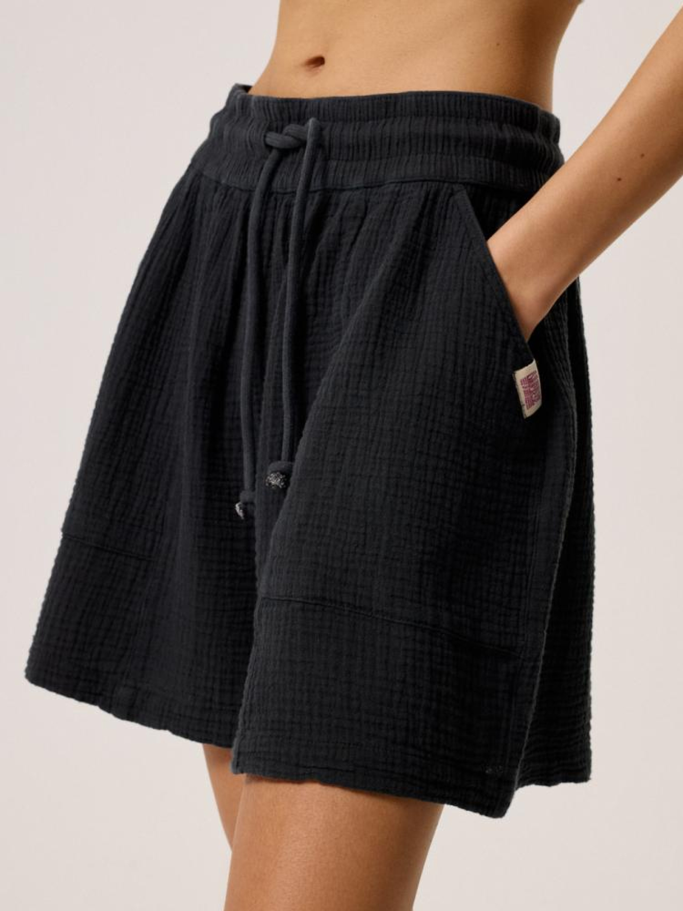 Повседневные шорты DIVERSE Hanaka модель 10044450 Фото