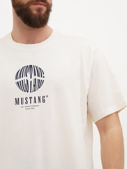 Футболка Mustang Jeans Austin модель 3014951 — фото 4 - INTERTOP