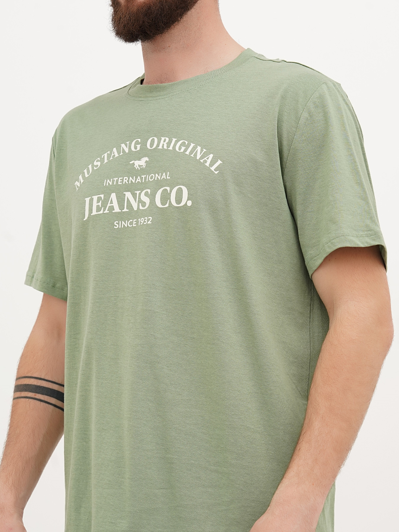 Футболка Mustang Jeans Austin модель 3014942 Фото