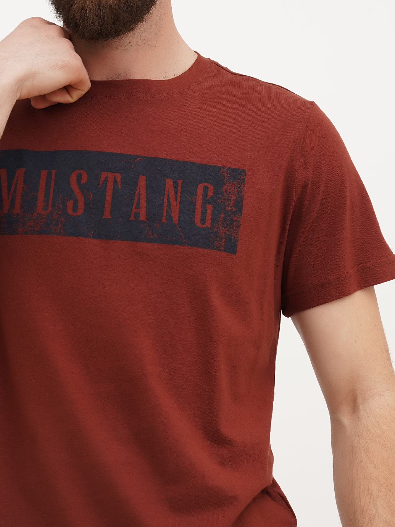 Футболка Mustang Jeans Austin модель 1015837 Фото