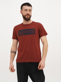 Футболка Mustang Jeans Austin модель 1015837 Фото