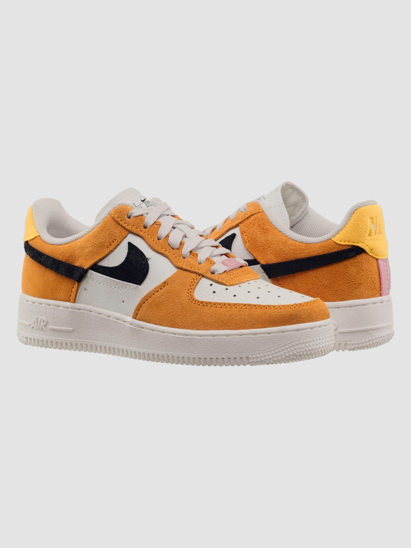 Кросівки повсякденні NIKE Air Force 1 Lxx модель DQ0858-100 Фото